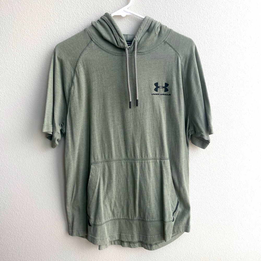 Under Armour heat gear t-shirt hoodie